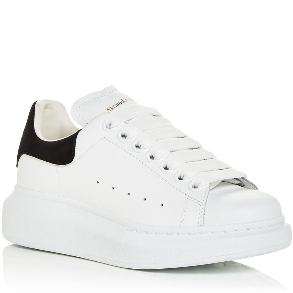 Women's Oversized Sneaker in White/black
